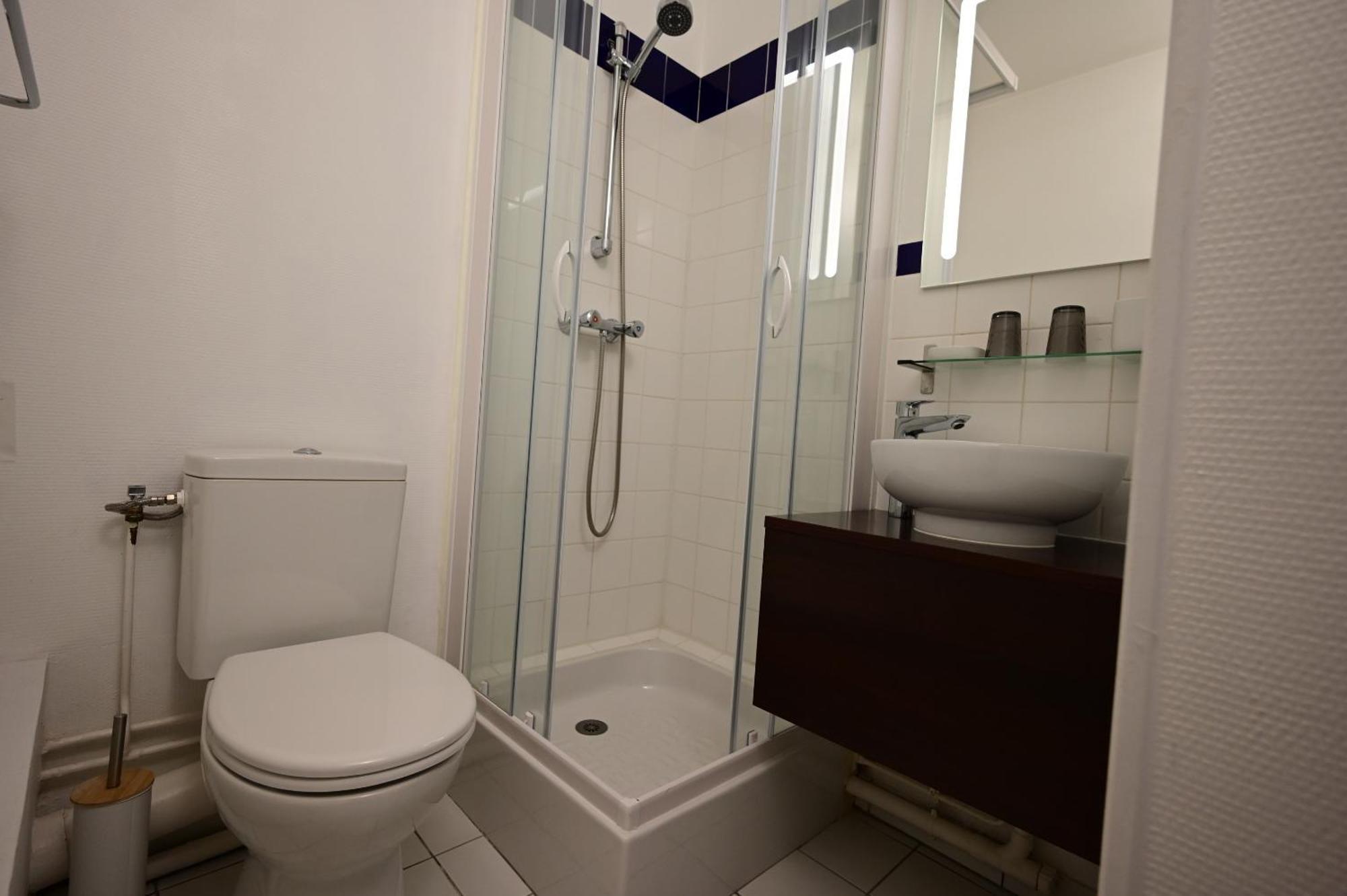 Hotel La Cuisine Des Lulus Montainville  Habitación foto