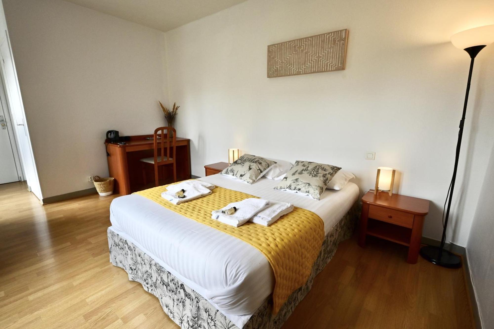 Hotel La Cuisine Des Lulus Montainville  Habitación foto