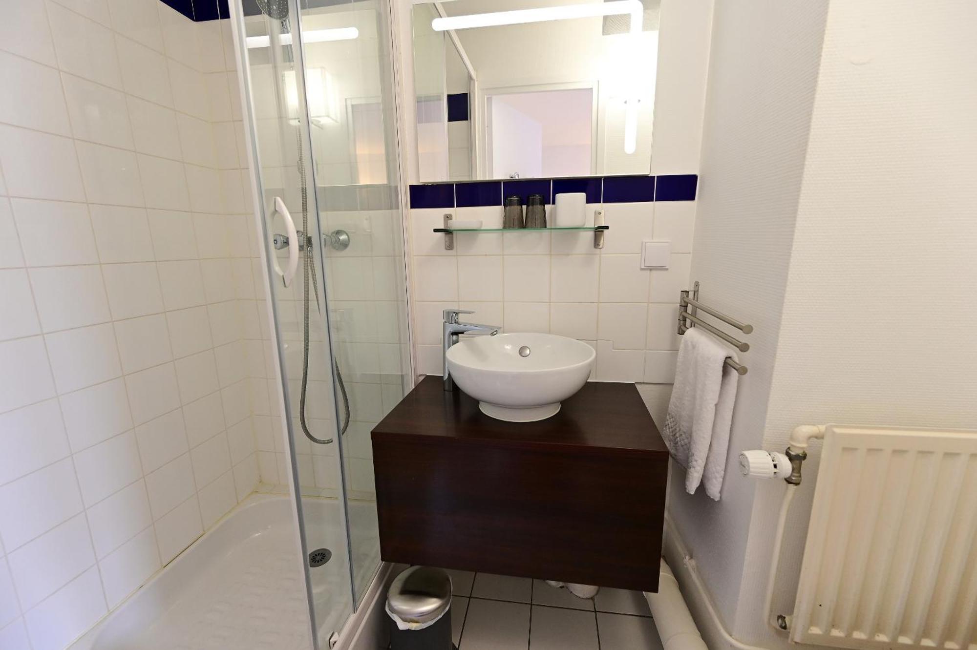 Hotel La Cuisine Des Lulus Montainville  Habitación foto